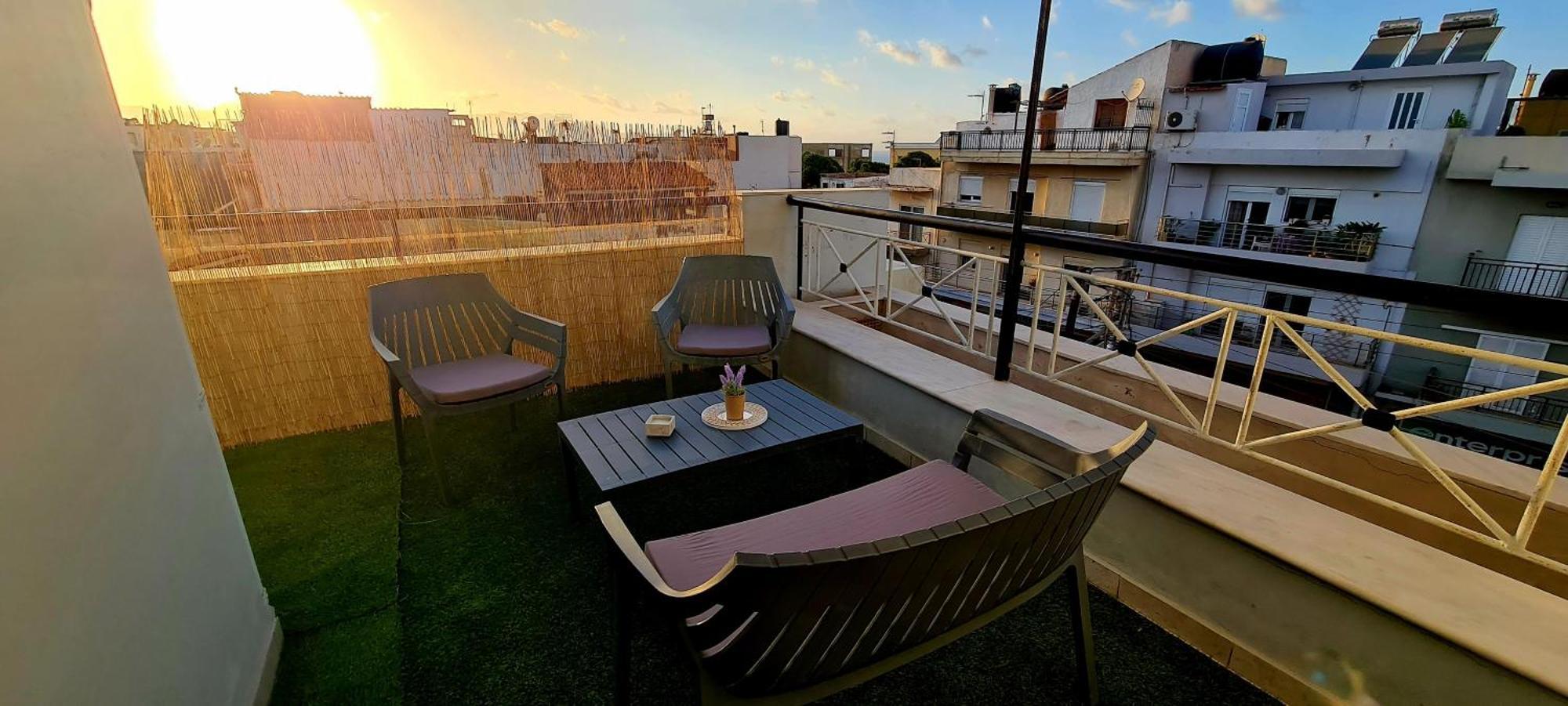 Sunny Apartment For Couples & Friends In Centre Heraclión Exterior foto