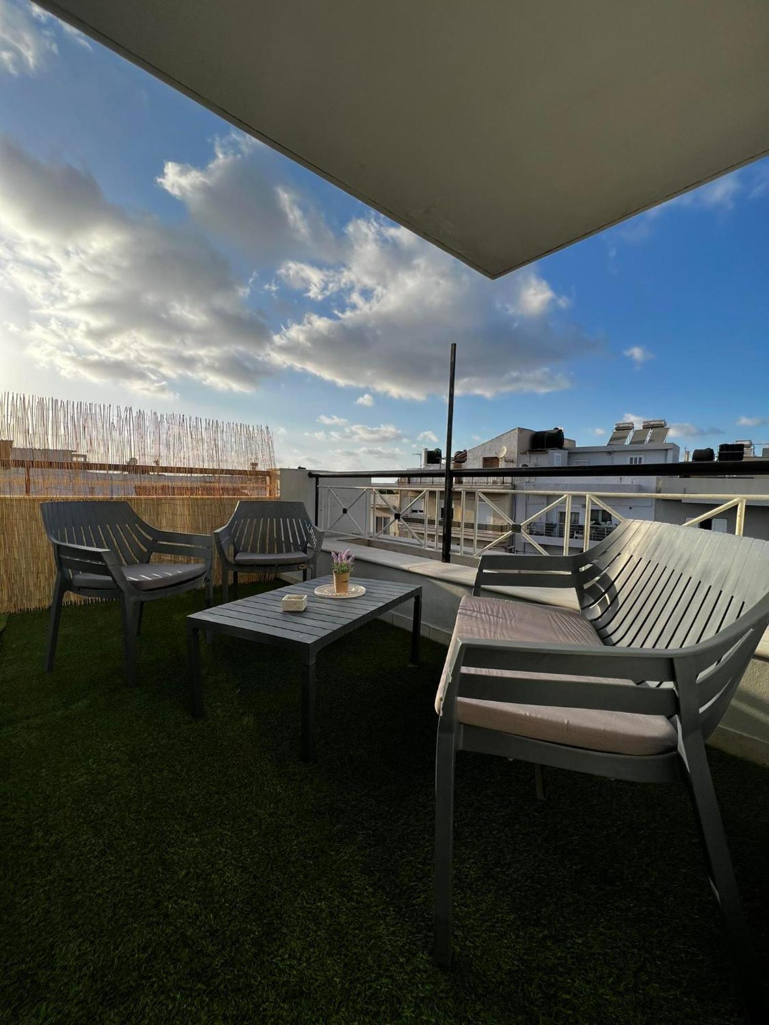 Sunny Apartment For Couples & Friends In Centre Heraclión Exterior foto